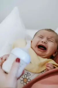 Perdí mi trabajo después de ser madre porque "necesitan a alguien que no se distraiga"