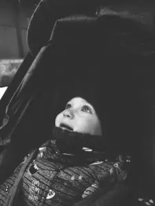Un padre soltero lucha por criar trillizos y un día descubre que no son suyos — Historia del día