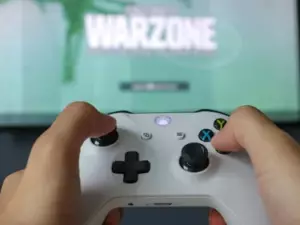 Mi esposo vendió la reliquia de mi familia para comprarse una consola de juegos: la lección que aprendió después permanecerá con él para siempre.