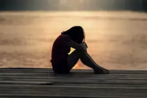 Estaba a punto de casarme cuando el hombre que creía muerto apareció en mi puerta — Historia del día