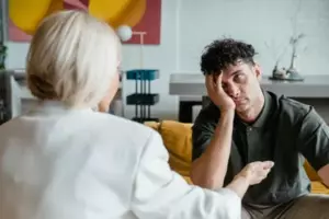 A mi hijo le encanta hornear - Lo que mi madre le hizo me hizo echarla