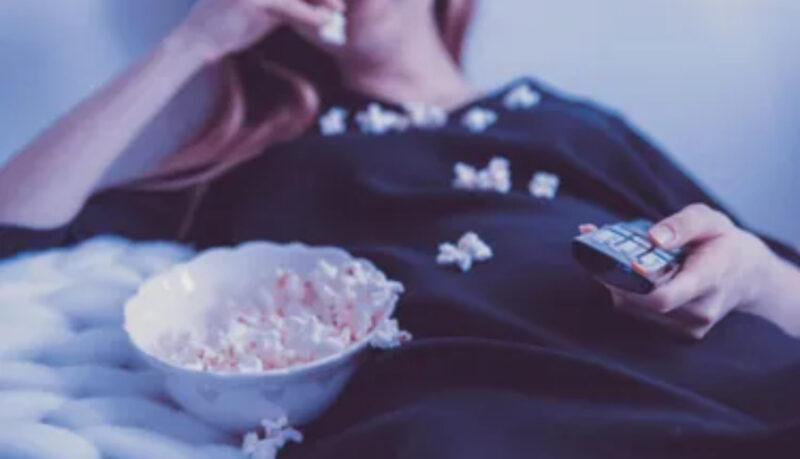 Mi SIL se comió la comida de mis hijos, vio Netflix todo el día y mintió sobre estar embarazada - Usé su mentira para echarla de mi casa