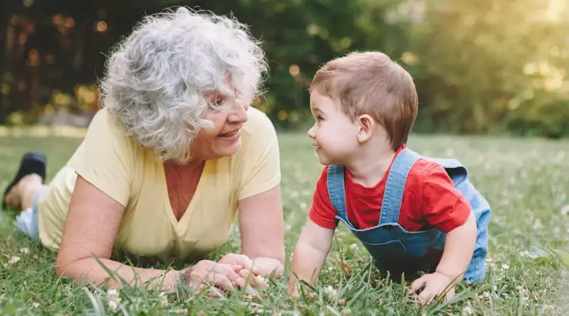 la abuela se agarraba al diario y dijo: “no quería que lo supieras”.