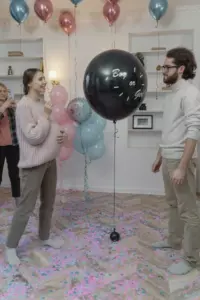Mi MIL insistió en organizarme una cena de revelación de género y luego me humilló públicamente