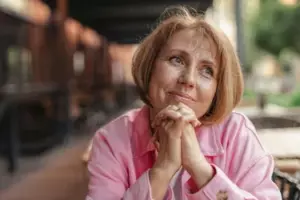 'Conoce tu lugar': Mi marido me dio una fregona por mi cumpleaños, pero al día siguiente, conseguí un coche nuevo de un extraño - Historia del día