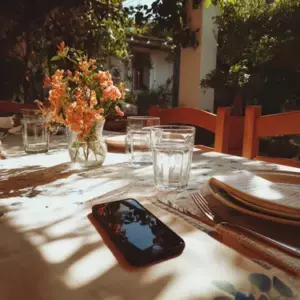 Mis padres nos cortaron a mí y a mi marido justo después de nuestra boda - Solo años después descubrí por qué