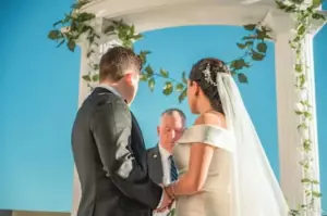 Me quedé sin mi nuevo marido en la recepción de nuestra boda después de lo que hizo